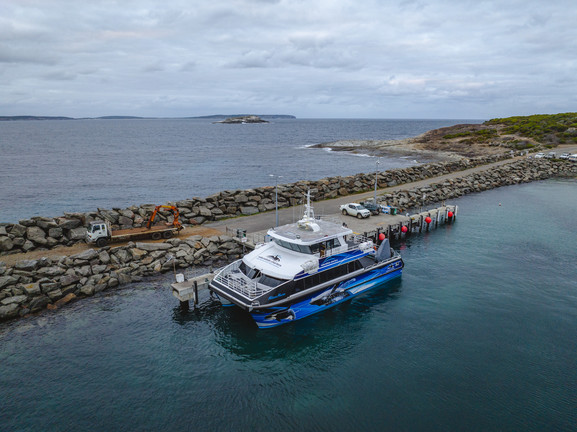 Enjoy a Killer Whale Expedition whilst visiting Bremer Bay